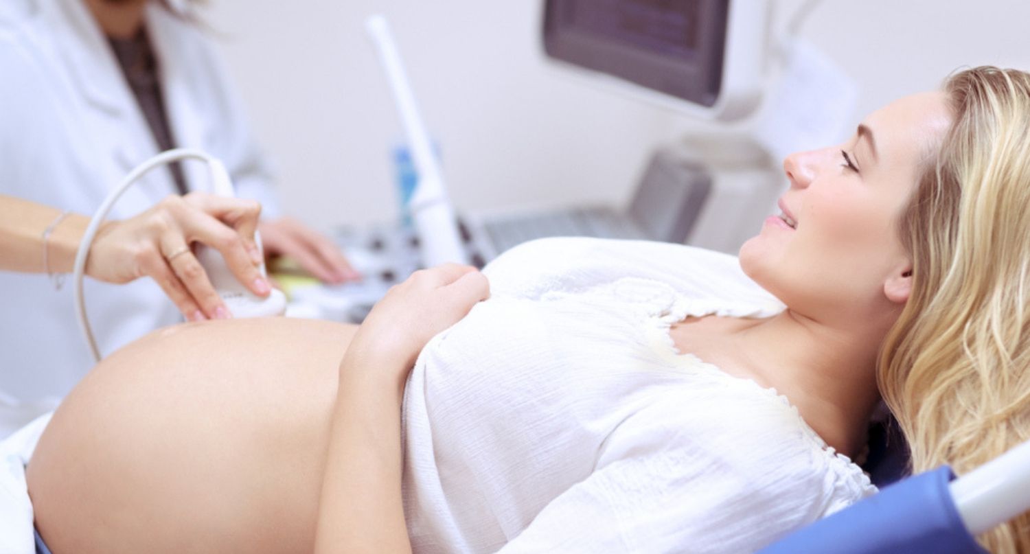 Gravidanza di appuntamenti ad ultrasuoni precoce